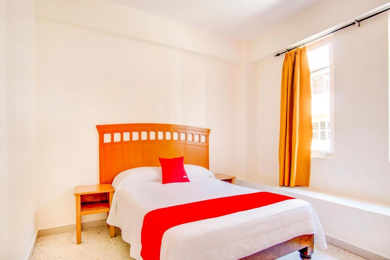 Hotel La Estancia Colima Eksteriør bilde