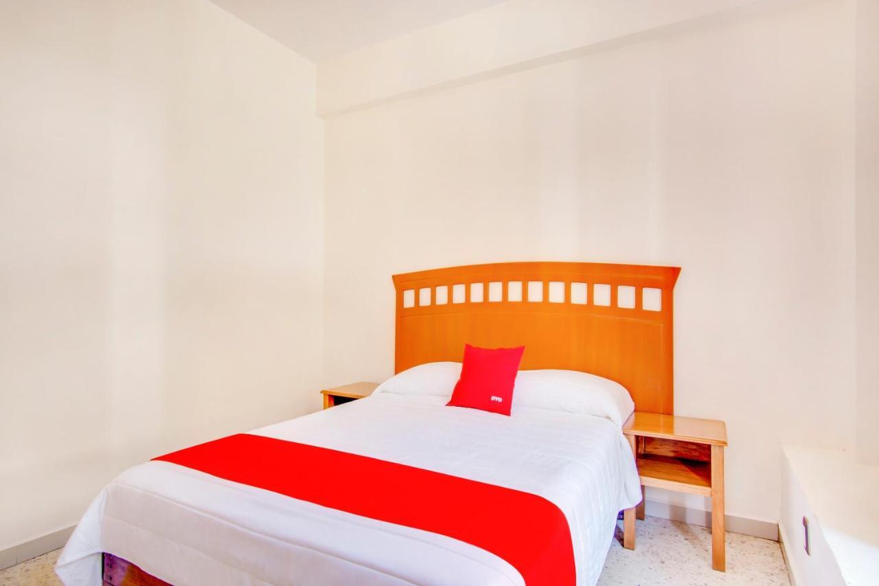 Hotel La Estancia Colima Eksteriør bilde