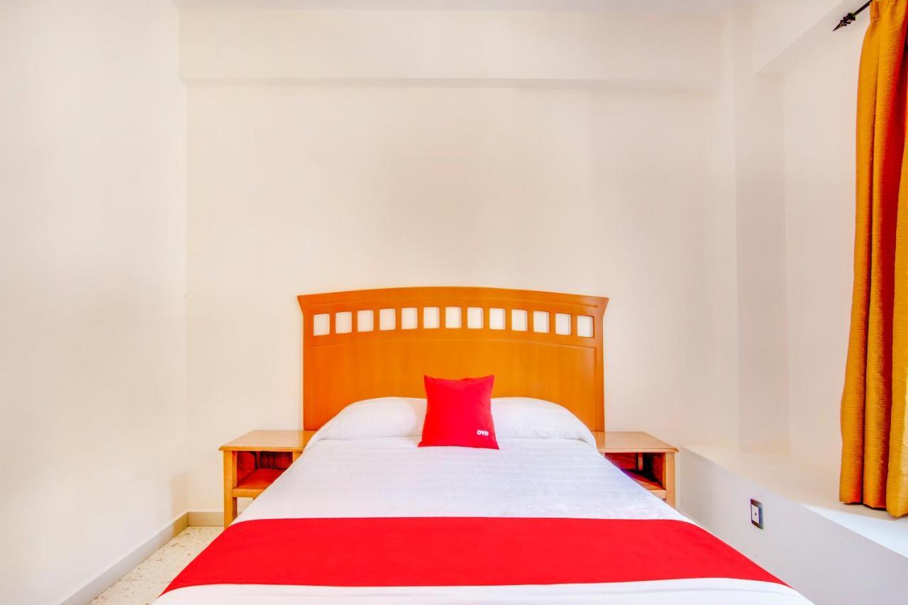 Hotel La Estancia Colima Eksteriør bilde