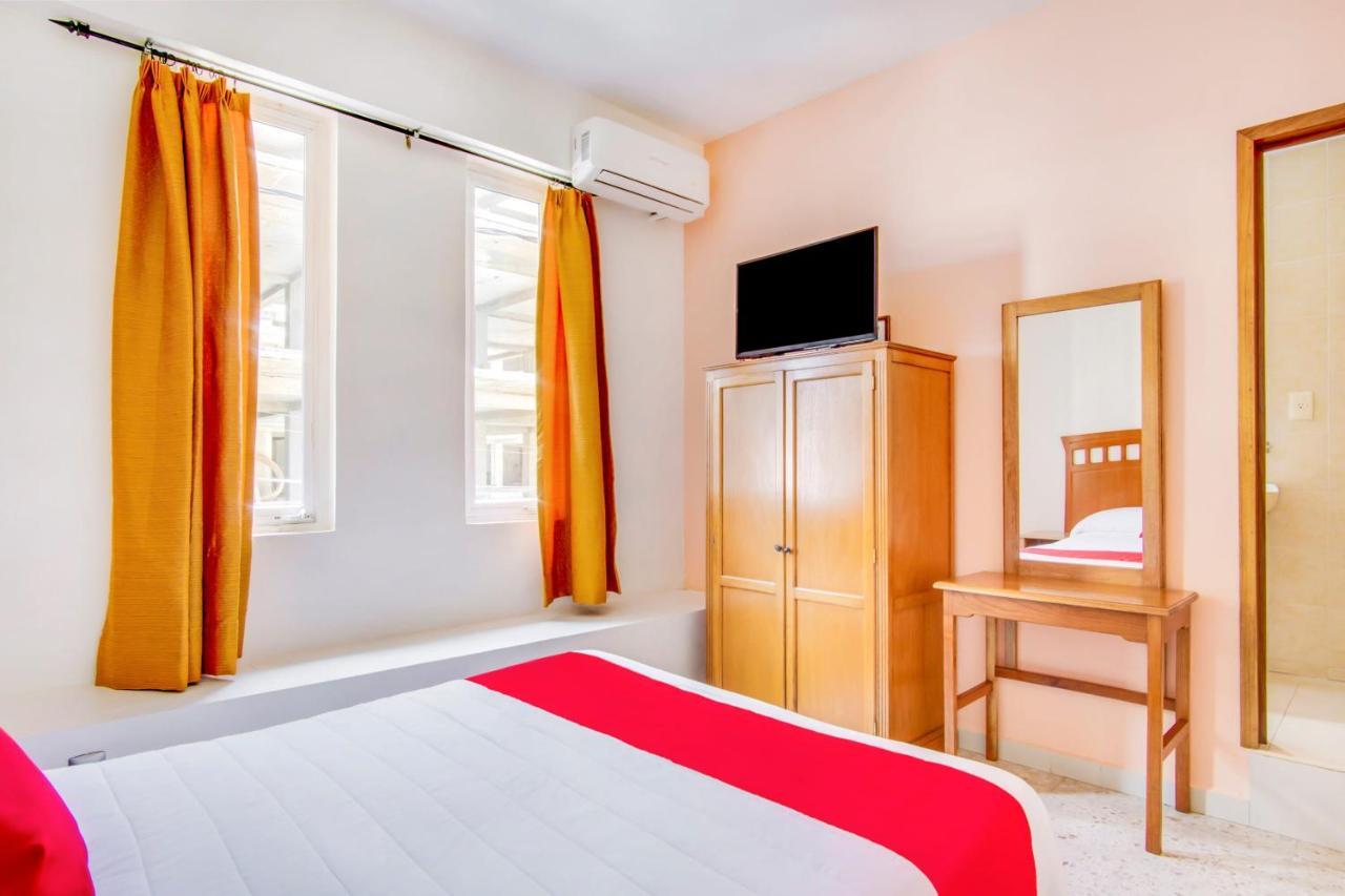 Hotel La Estancia Colima Eksteriør bilde