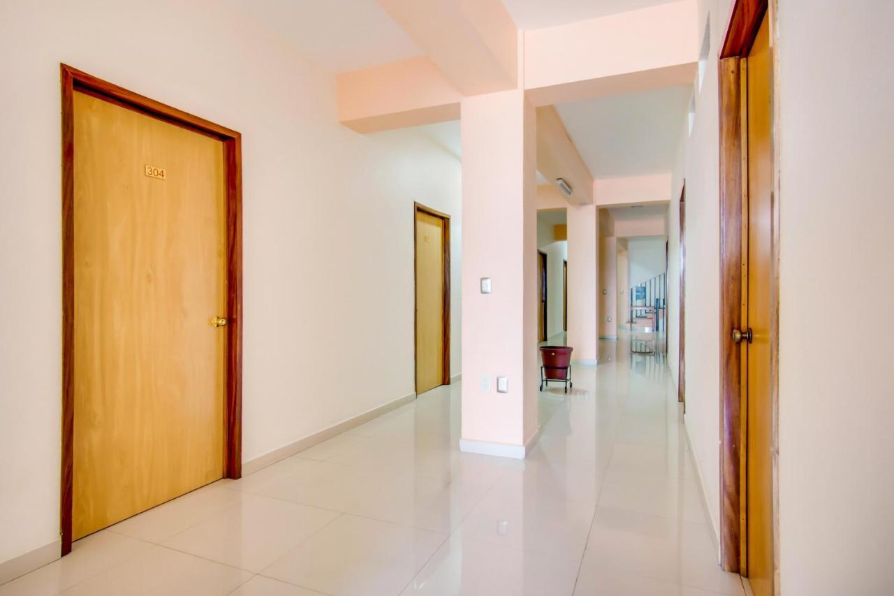 Hotel La Estancia Colima Eksteriør bilde