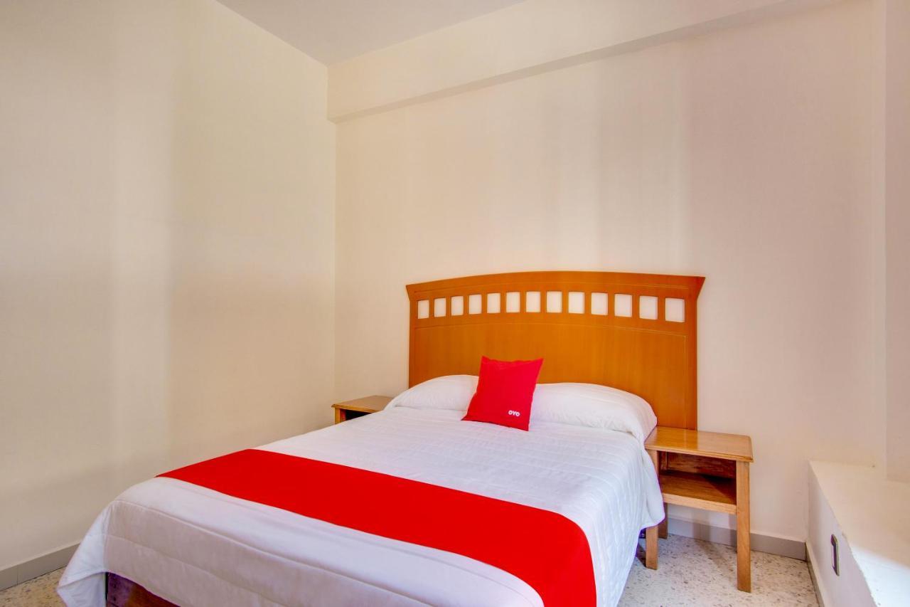 Hotel La Estancia Colima Eksteriør bilde